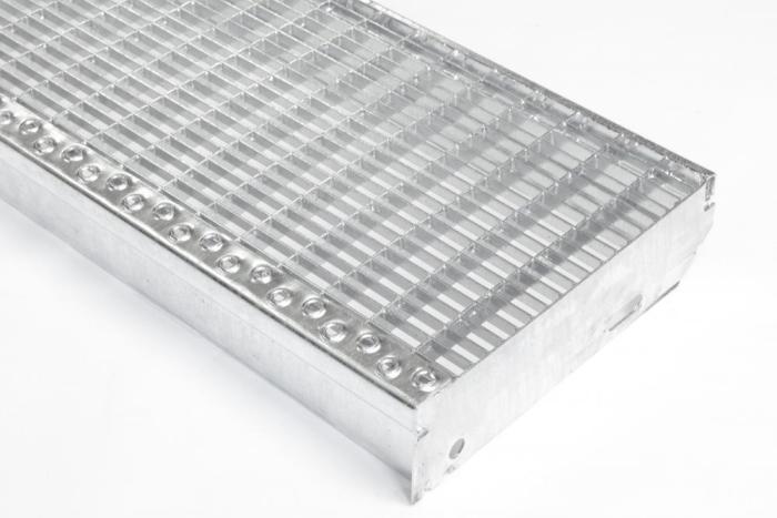 Schodišťové stupně 800x305/30x10