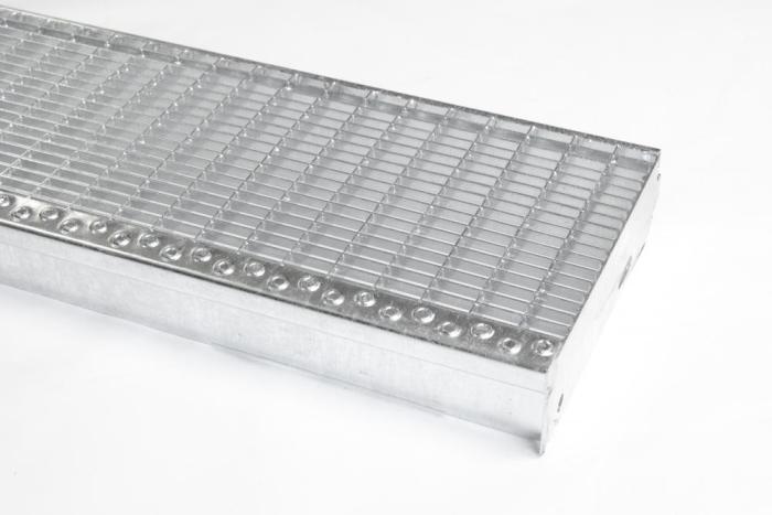 Schodišťové stupně 1000x240/30x10