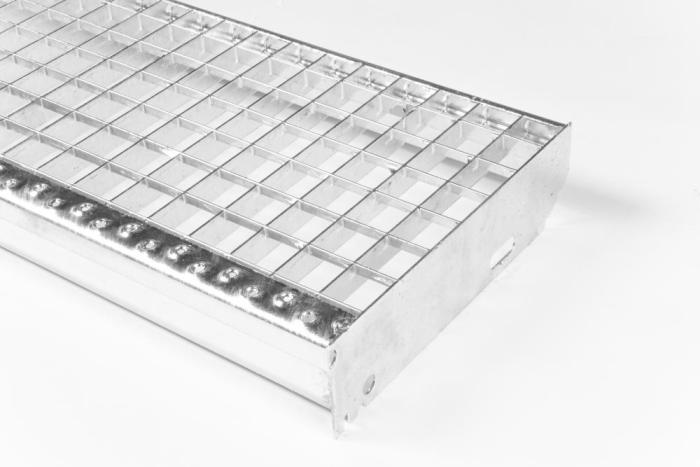 Schodišťové stupně 1000x305/30x30